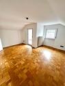 Foto - Charmante 3-Zimmer-Dachgeschosswohnung frisch renoviert!