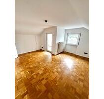 Charmante 3-Zimmer-Dachgeschosswohnung frisch renoviert! - Schwetzingen