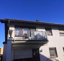 Helle 3-Zimmer Maisonette-Wohnung mit Balkon in Neulußheim zu ver
