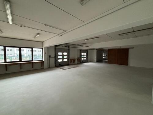 Foto - GewerbeimmobilieLagerWerkstattProduktionsfläche