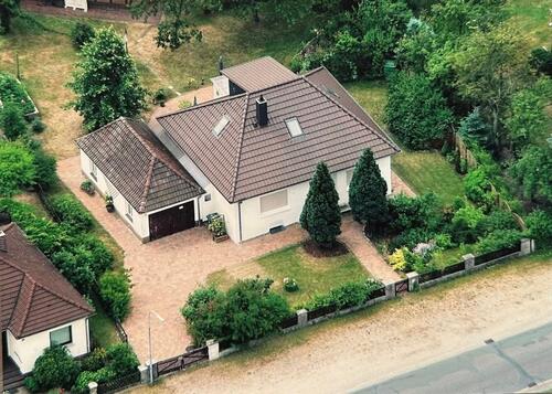 Foto - Freistehendes Einfamilienhaus auf großem Grundstück im Zentrum v