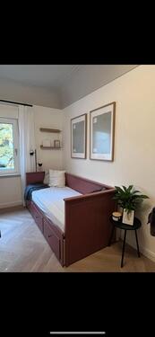 Foto - Möbliertes Balkon-Zimmer am Dutzendteich – only Girls WG