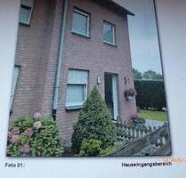 Gepflegtes 2-Fam.-Haus mit 3 Bäder (2014) u. 3 Garagen in Goch