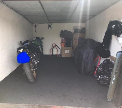 Foto - Motorrad Stellplatz Garage mit Schlüssel