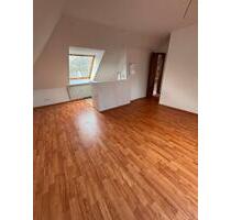 DG-Wohnung mit Küche in der Nähe von Schloss Strünkede, Herne