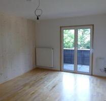 schöne79m² Wohnung 1.OG Rgbg Kumpfmühl, 3 Zi + Kü + Bad u Garten - Regensburg Ganghofersiedlung