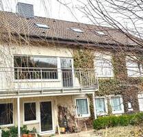 Großes Einfamilienhaus auf zwei Grundstücken, provisionsfrei - Battenberg (Eder)