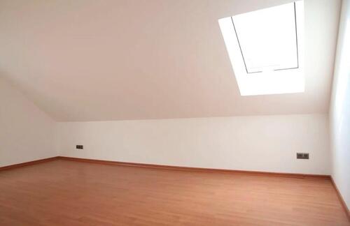 Foto - Dachgeschoßwohnung in Reilingen zur Miete