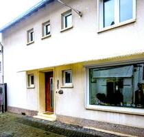 Einfamilienhaus zur Miete, mit Balkon und Hofbenutzung - Mommenheim