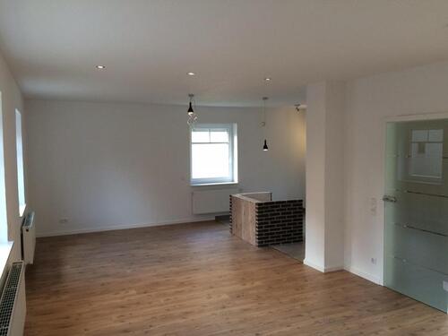 Foto - 90 qm Wohnung in einem freistehenden Haus zu vermieten