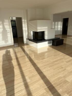 Foto - 5 Zimmer Erdgeschoßwohnung in Neckartenzlingen