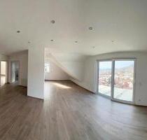 Dachgeschoss 4 Zimmer Wohnung mit schönen großen Balkon - Breuberg