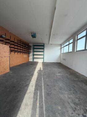 Foto - Lagerhalle zu vermieten - 400,00&nbsp;EUR Miete,