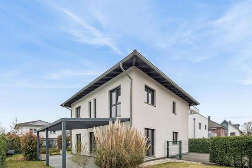 Foto - Freistehendes Familienhaus mit Westterrasse und Garage