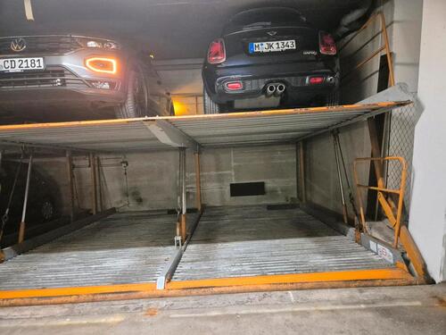 Foto - Tiefgaragenstellplatz in Klenzestraße 59 (unterer Duplex, rechts)