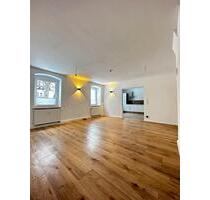 Moderne 2-Zimmer-Wohnung mit EBK & Fußbodenheizung im Bad - Triptis