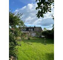 Zur Vermietung steht ab Mai eine Helle 126 m2 5 Zimmer Wohnung. - Niedernhausen