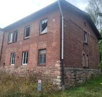 Massives Backsteinhaus mit über 18 Zimmern- Sanierungsobjekt - Krayenberggemeinde