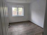 Foto - Erstbezug: Seniorengerechte 3 Zimmer Wohnung mit Balkon & Garage