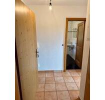 Helle 2-Zimmer-Wohnung mit großem Balkon in ruhiger Lage - Egling