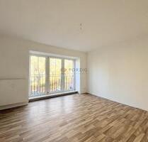 Familiensache! Helle 3-Raum-Wohnung mit Balkon & Wohlfühlatmosphäre - Chemnitz Bernsdorf