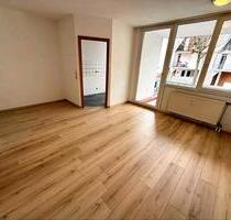 Renovierte 1,5 Zimmer Wohnung mit Balkon & Stellplatz 1 Apartment - Homburg