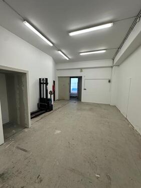 Foto - EG, befahrbare Rampe,Lagerraum 69 m² beheizt ( ca. 3,70m l.H.)