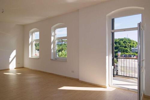 Foto - Südbalkon mit Panoramablick - Erstbezug nach energetischer Sanierung