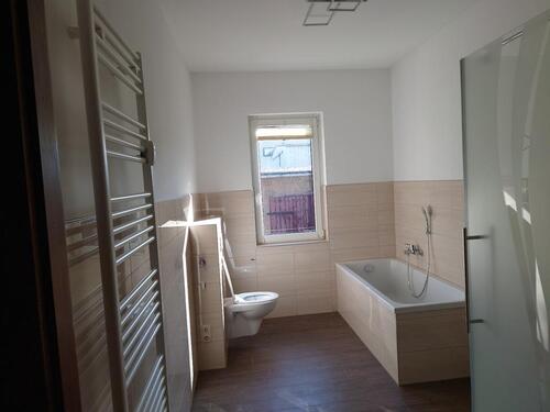 Foto - Freundliche und sanierte 3-Raum-Hochparterre-Wohnung in Apolda