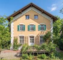 Historische Villa mit hinreißendem Flair und großem Raumangebot in ruhiger Lage - München Nymphenburg