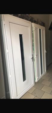 Foto - Haustür 2 Stück vorhanden - 250,00 EUR Kaltmiete,