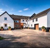 Hofanwesen mit 2 Häusern, Innenhof & vielen Möglichkeiten - Nettersheim