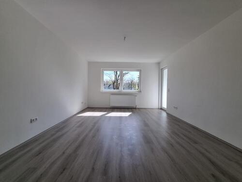 Foto - Verfügbar ab August 2026! Vollständig renovierte 3-Zimmer-Erdgeschosswohnung mit Balkon in grüner Wohnlage