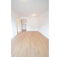 Helle und renovierte 2-Zimmer Balkon Wohnung in ruhiger Lage - Ingolstadt Münchener Straße