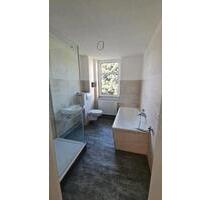 Schöne 3 Raum Whg. Mit Küche Gartennutzung und Abstellraum 1Og - Meerane