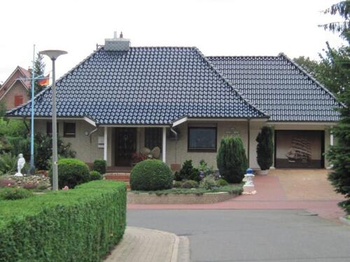 Foto - Einfamilienhaus mit Einlieger-Ferienwohnung Garage u.Teilkeller