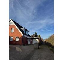 Helle 3 Zimmer-Atelierwohnung(ca.85qm)mit Galerie,überd. Balkon - Heide