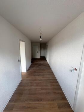 Foto - Frisch renovierte 3-Zimmer-Wohnung mit 94 m2 zu vermieten