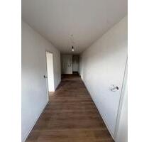 Frisch renovierte 3-Zimmer-Wohnung mit 94 m2 zu vermieten - Vöhl