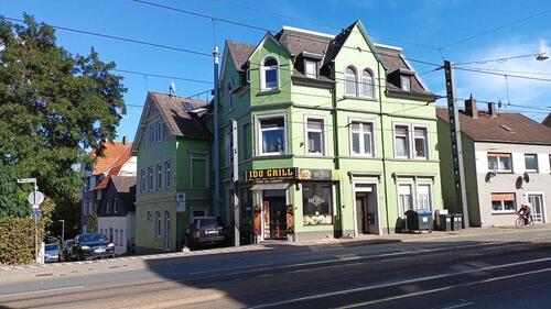 Foto - von Privat: großer und schmucker Altbau in der Innenstadt