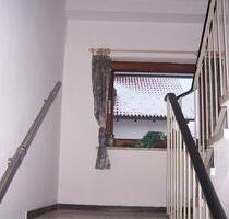 2 Zimmer DG-Wohnung, SOFORT, an solvente Mieter - Mönchweiler