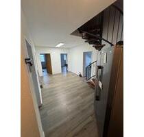 Dachgeschoss Wohnung - 690,00&nbsp;EUR Kaltmiete, ca.&nbsp; 74,00&nbsp;m&sup2; in Asbach (PLZ: 53567)