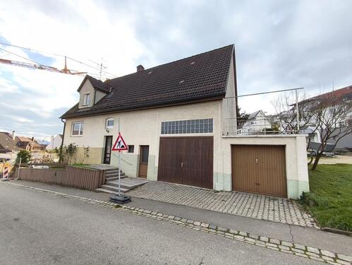 Foto - Modernisiertes Einfamilienhaus mit großem Garten