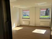 Foto - ZUR MIETE: Top Praxisräume im EG, direkt neben Kölner Krankenhaus
