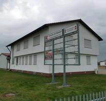 320qm Bürogebäude nähe A8 - 2.160,00&nbsp;EUR Kaltmiete, ca.&nbsp; 6,75&nbsp;m&sup2; in Burgau (PLZ: 89331)