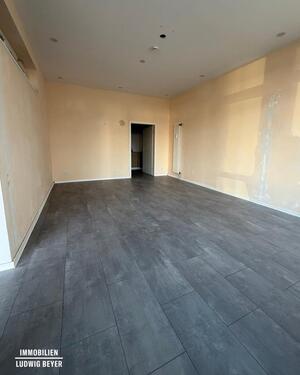 Foto - Ladengeschäft mit Parkplätzen - 650,00&nbsp;EUR Kaltmiete, ca.&nbsp; 40,00&nbsp;m&sup2;