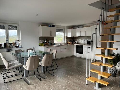 Foto - 3-Zimmer-Maisonettewohnung 67 m² - EBK und Klimaanlage