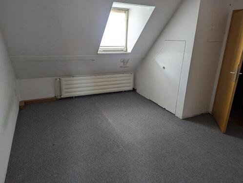 Foto - 3 Zimmer DG Wohnung - 590,00 EUR Kaltmiete,