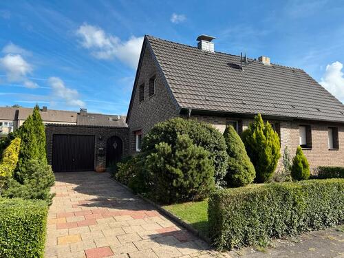 Foto - Schönes Haus Doppelhaushälfte mit Anbau & viel PlatzPotenzial