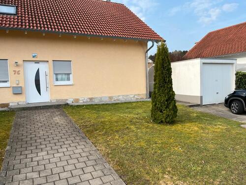 Foto - traktives Massivhaus aus dem Baujahr 2009 zu verkaufen .